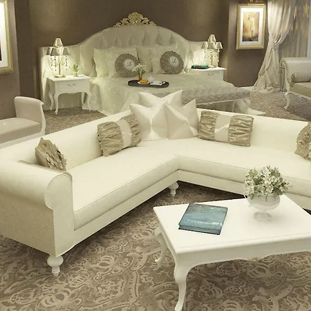 Ramms Hotel *